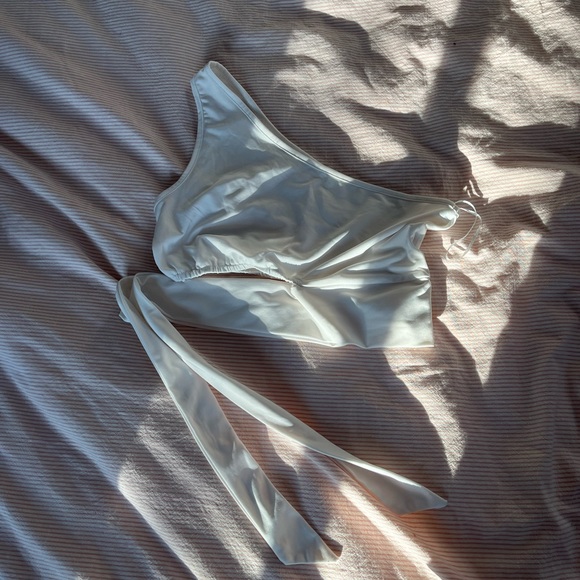 ONE SHOULDER WRAP CROP TOP - Picture 1 of 2